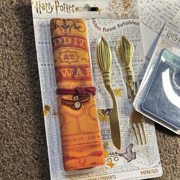NWT Harry Potter Themed Gift Set - Picture 3 of 8